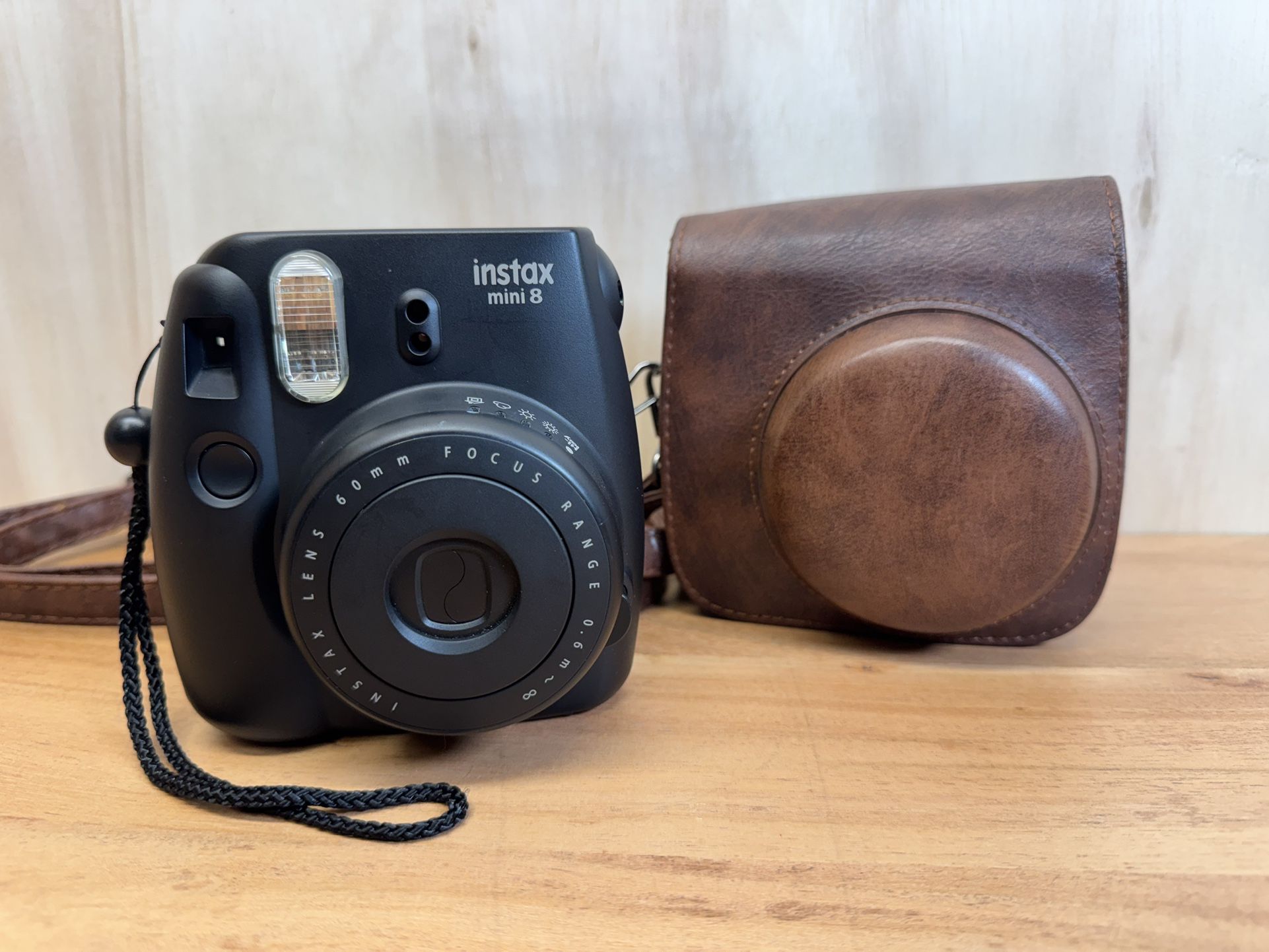 Fujifilm Instax Mini 8 Instant Film Camera With Nice Carrying Case and Film Inside.