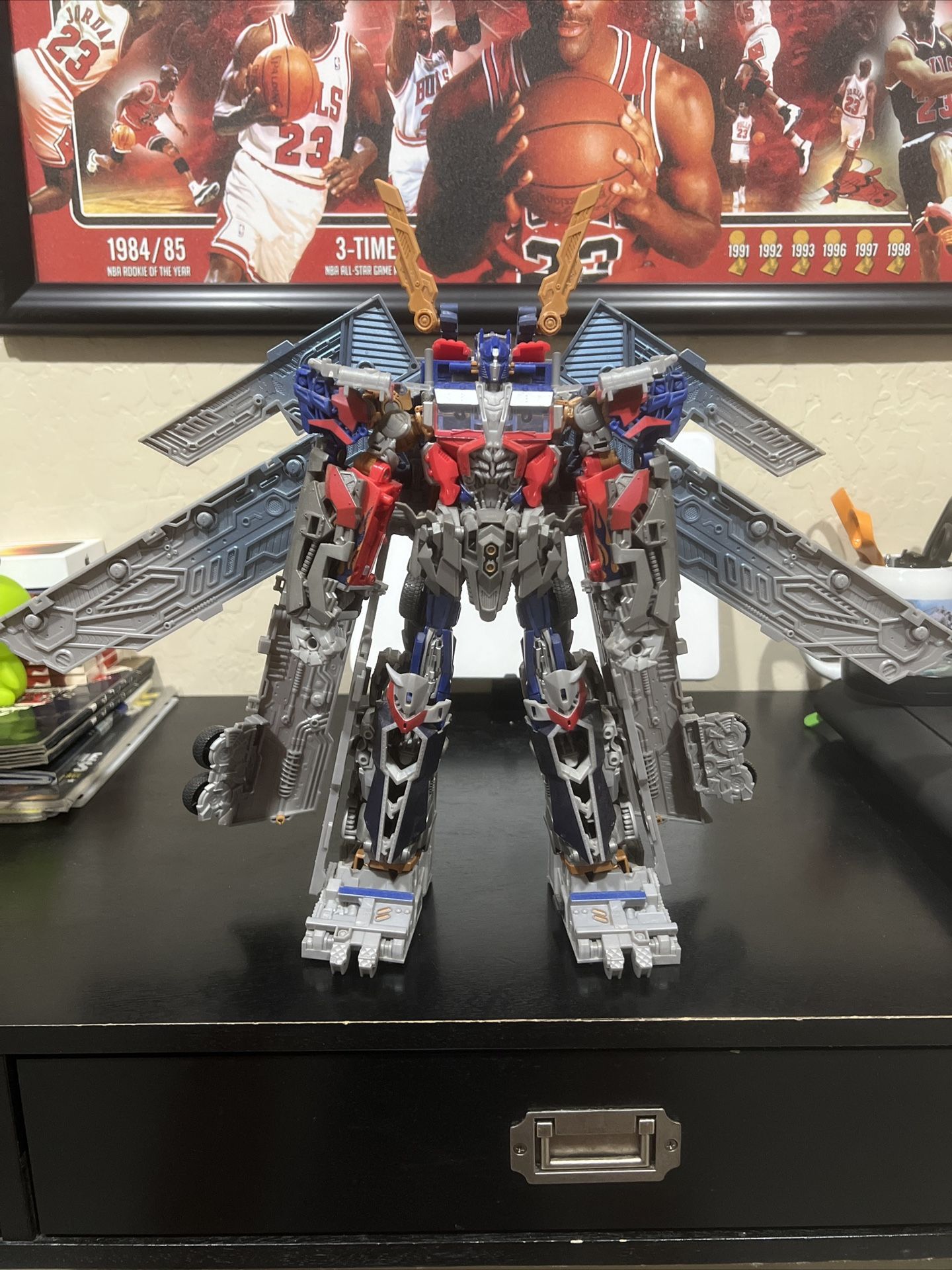 Transformers: Dark Of The Moon Ultimate Optimus Prime 13 Inches Toys