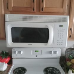 Tappan Over Stove Microwave Digital  Push Button Beige