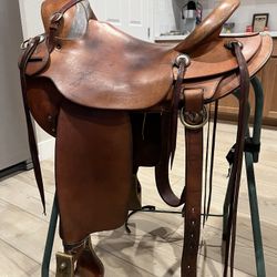 Robert Chavez 15” Saddle