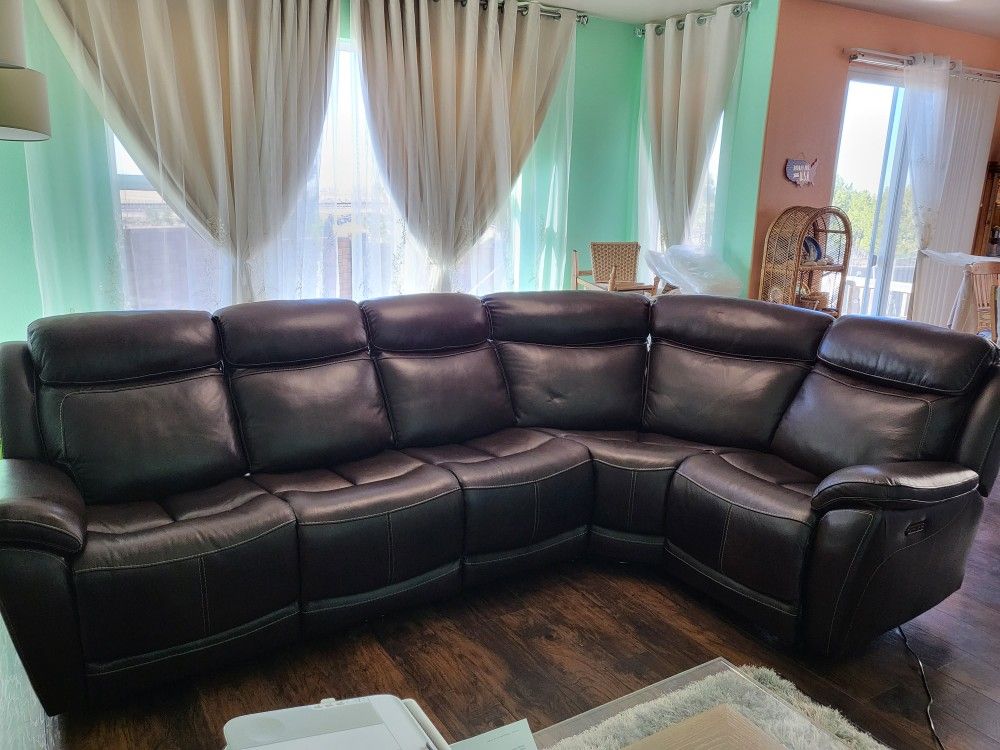 Kinetic 5 Pc. Leather Sectional