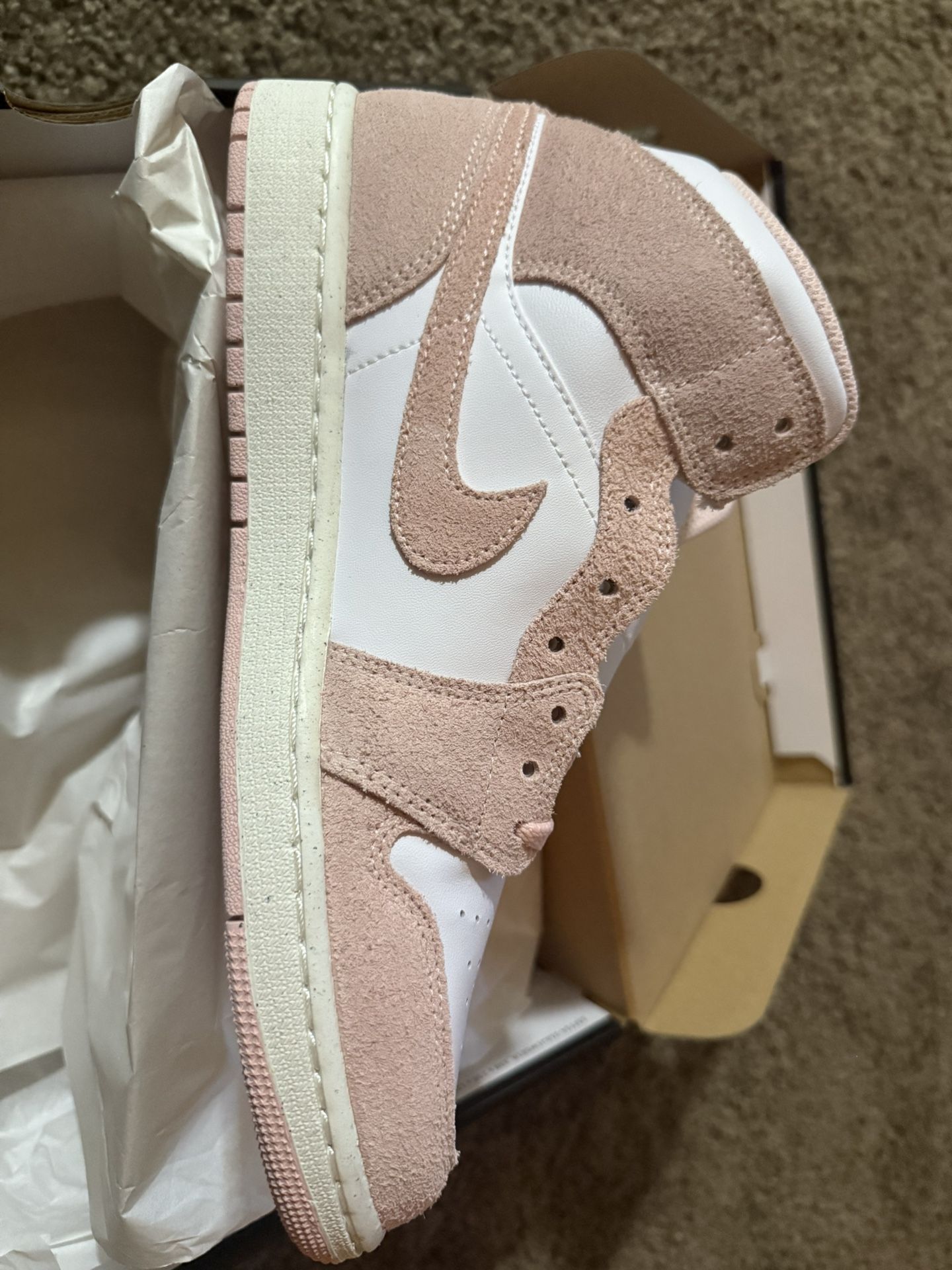 Jordan 1 mid se legend pink