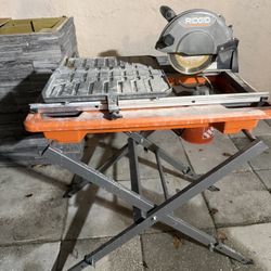 9 Amp 7 inch Blade Corded Wet Tile Saw with Stand