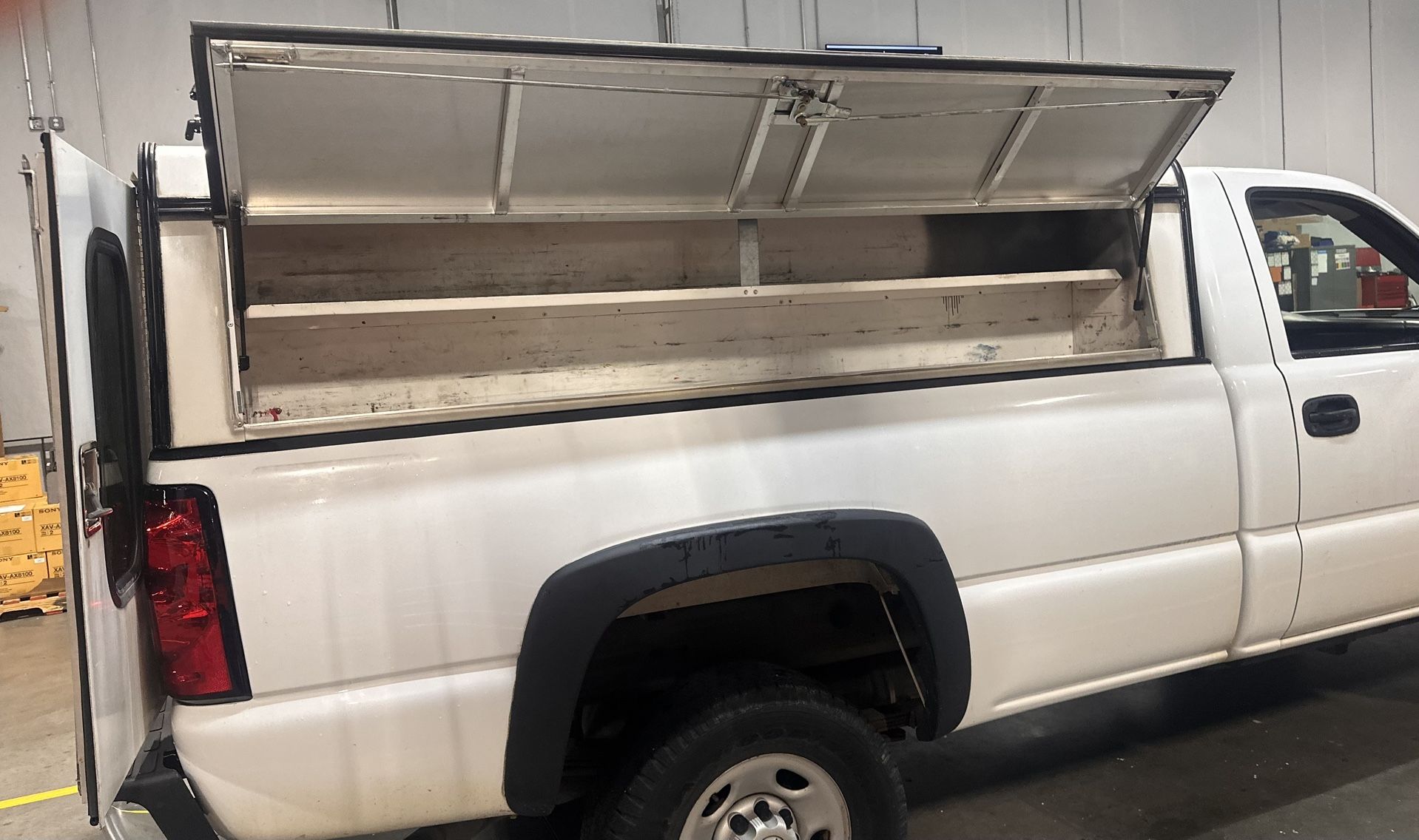 Bed Cap Truck