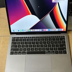 MacBook Air  13 2018 i5 8gb ram 128 Gb Ssd space 