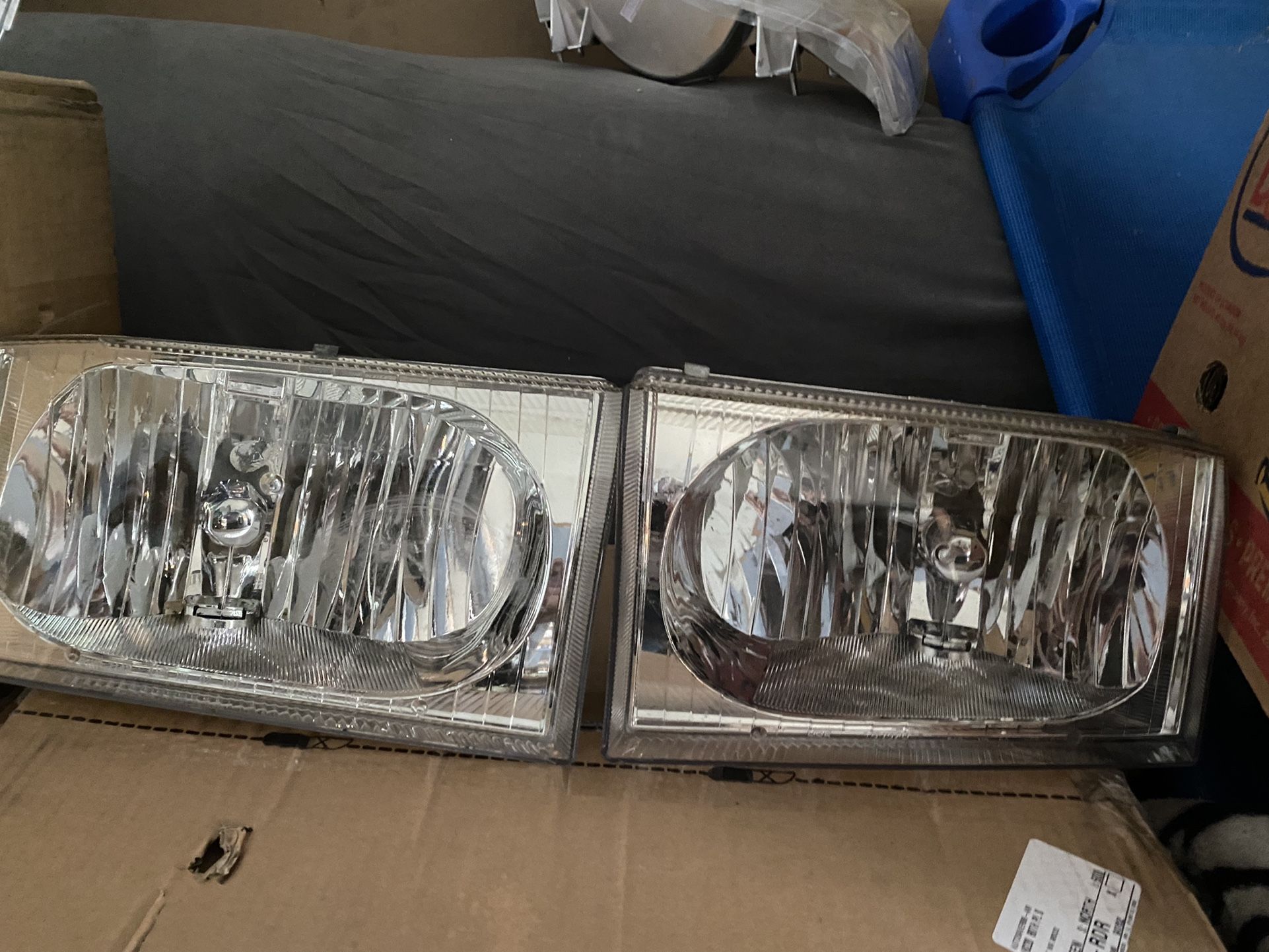 Ford Excursion Headlights
