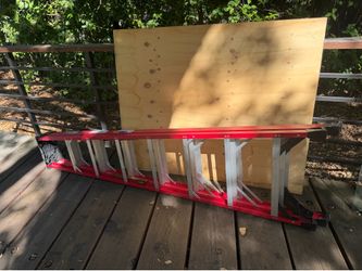 Werner 8’ Fiberglass Ladder
