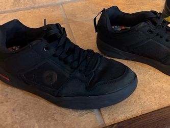 Airwalk Black Low Top Skate Shoe