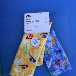 New Nike SB Socks Yellow Blue  Men’s Size Large 8-12