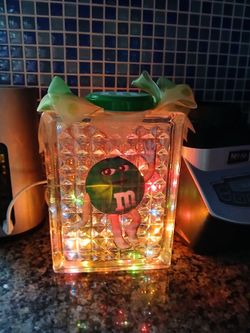 M&M glass block with lights