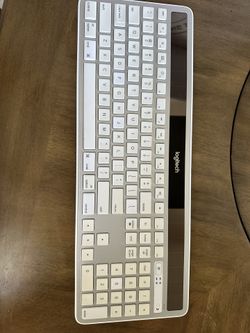 Logitech K750 Wireless Solar Keyboard