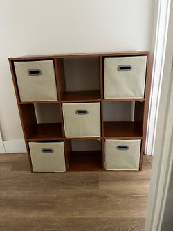 Used storage unit w/ drawers