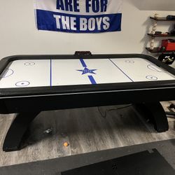 Air Hockey Table   
