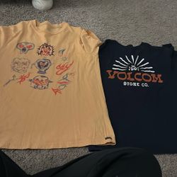 Volcom Men’s Shirts Size  Small 