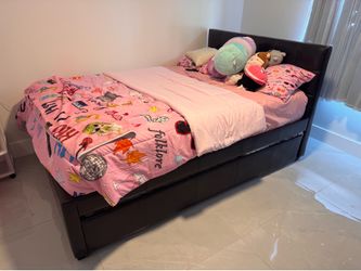 Full size bed with twin pullout trundle