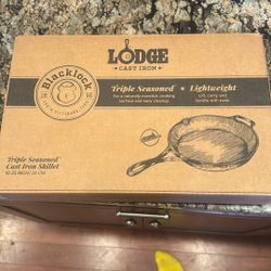 BRAND NEW LODGE 10.25in CAST IRON SKILLET