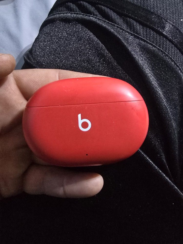 Beats Studio Buds