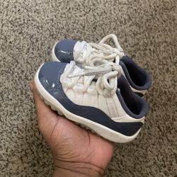 BABY AIR JORDAN 11s - Diffused Blue