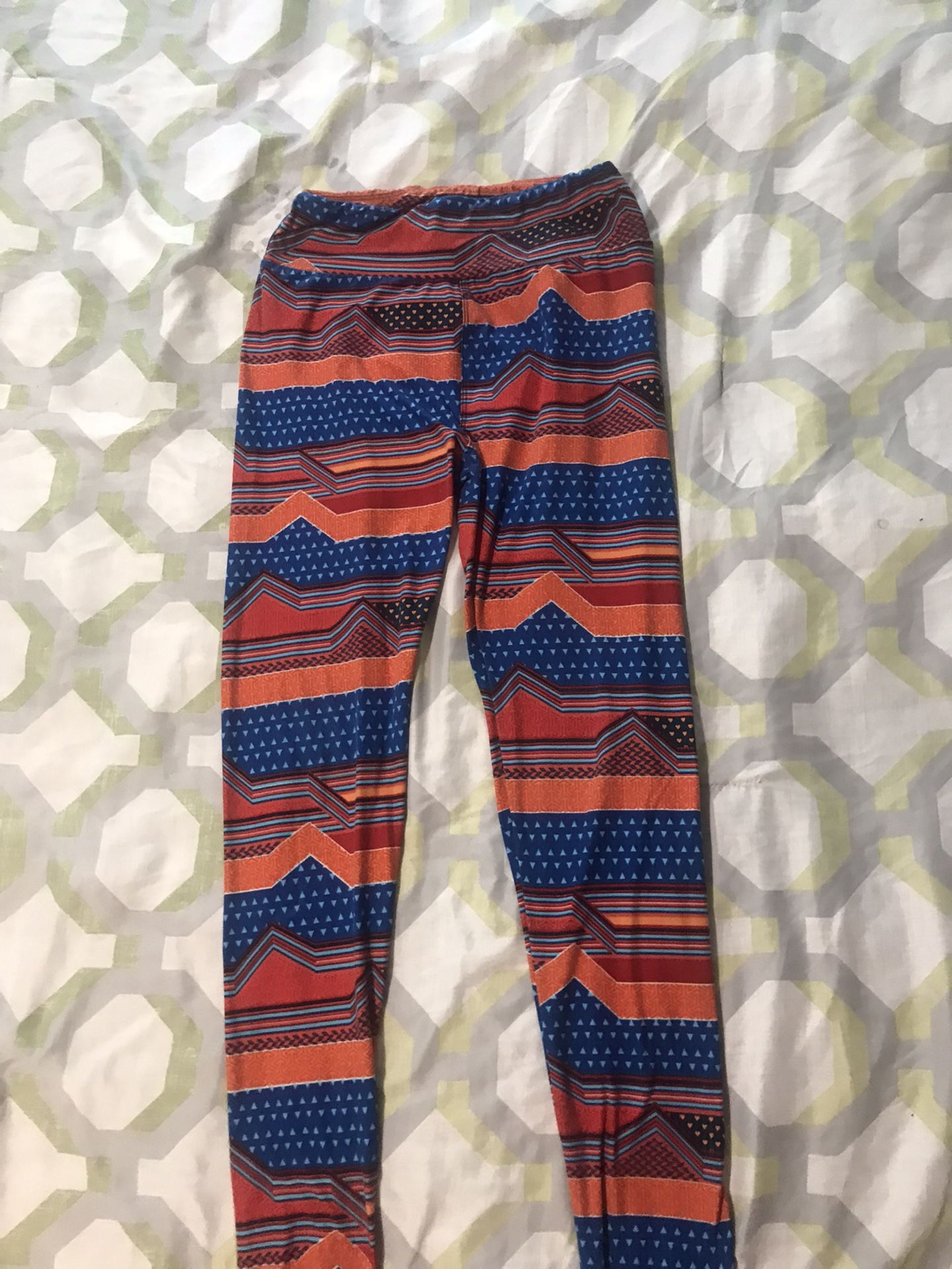 Lularoe One Size Leggings Fits Like Small Medium