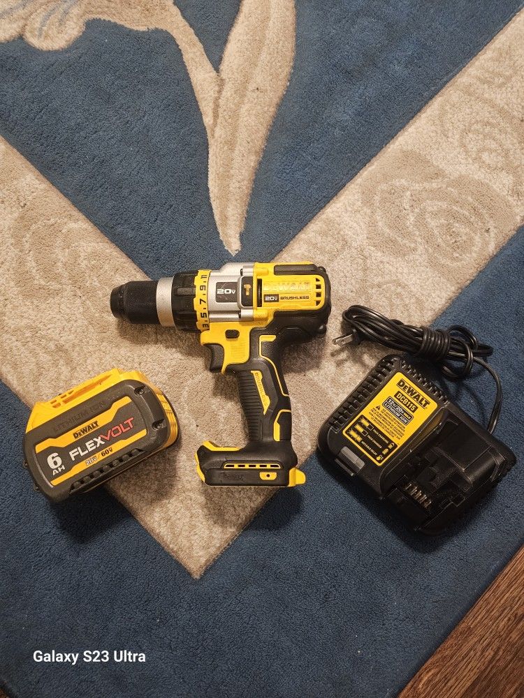 Hamer drill flexVolt, Battery and charger.
