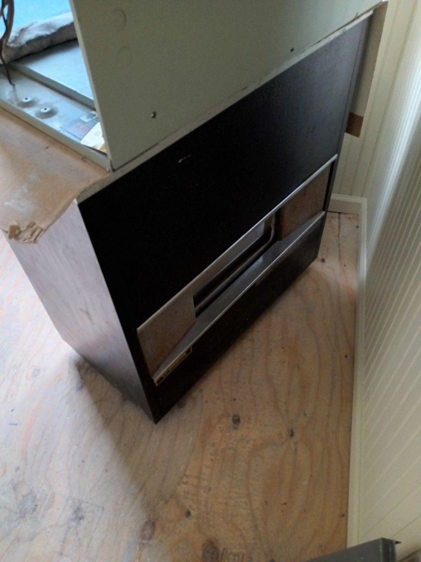 Williams Gas Space Heater Freestanding for Sale in Chicago, IL - OfferUp