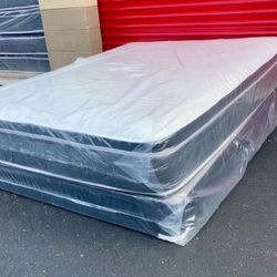 NEW Mattress Queen Size Pillowtop With Box Spring // Offer  🚚