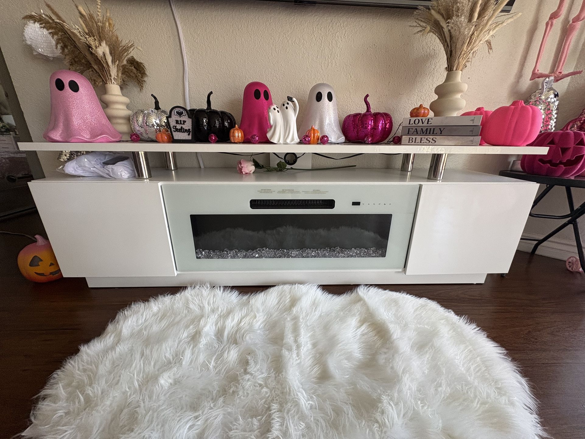 Tv stand