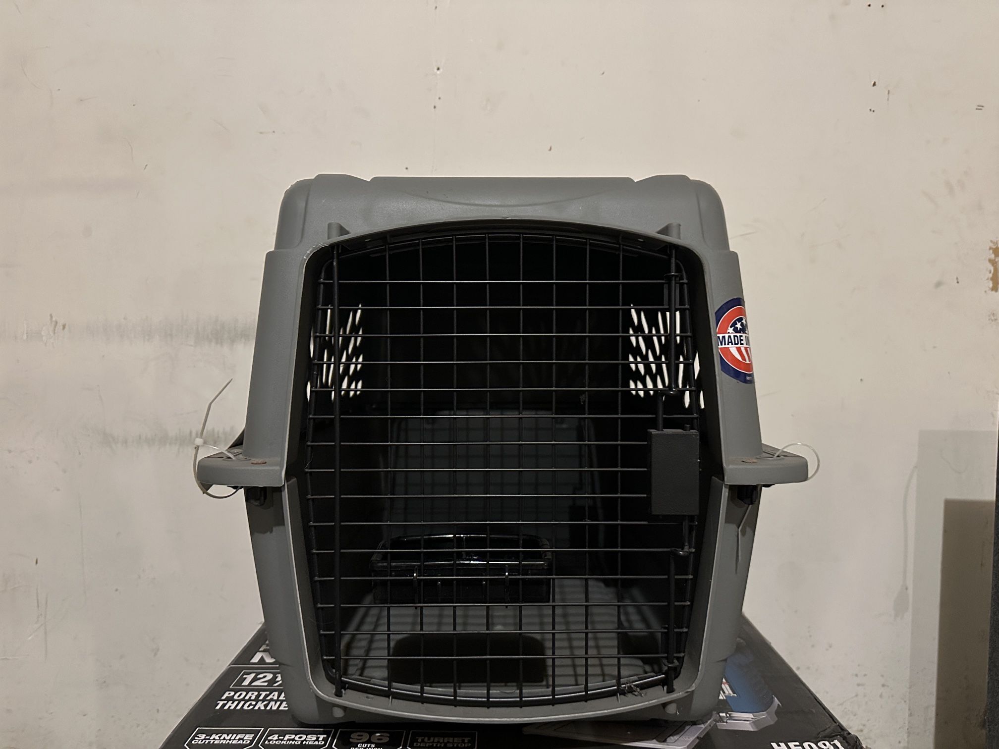 Top Paw Portable Pet Kennel