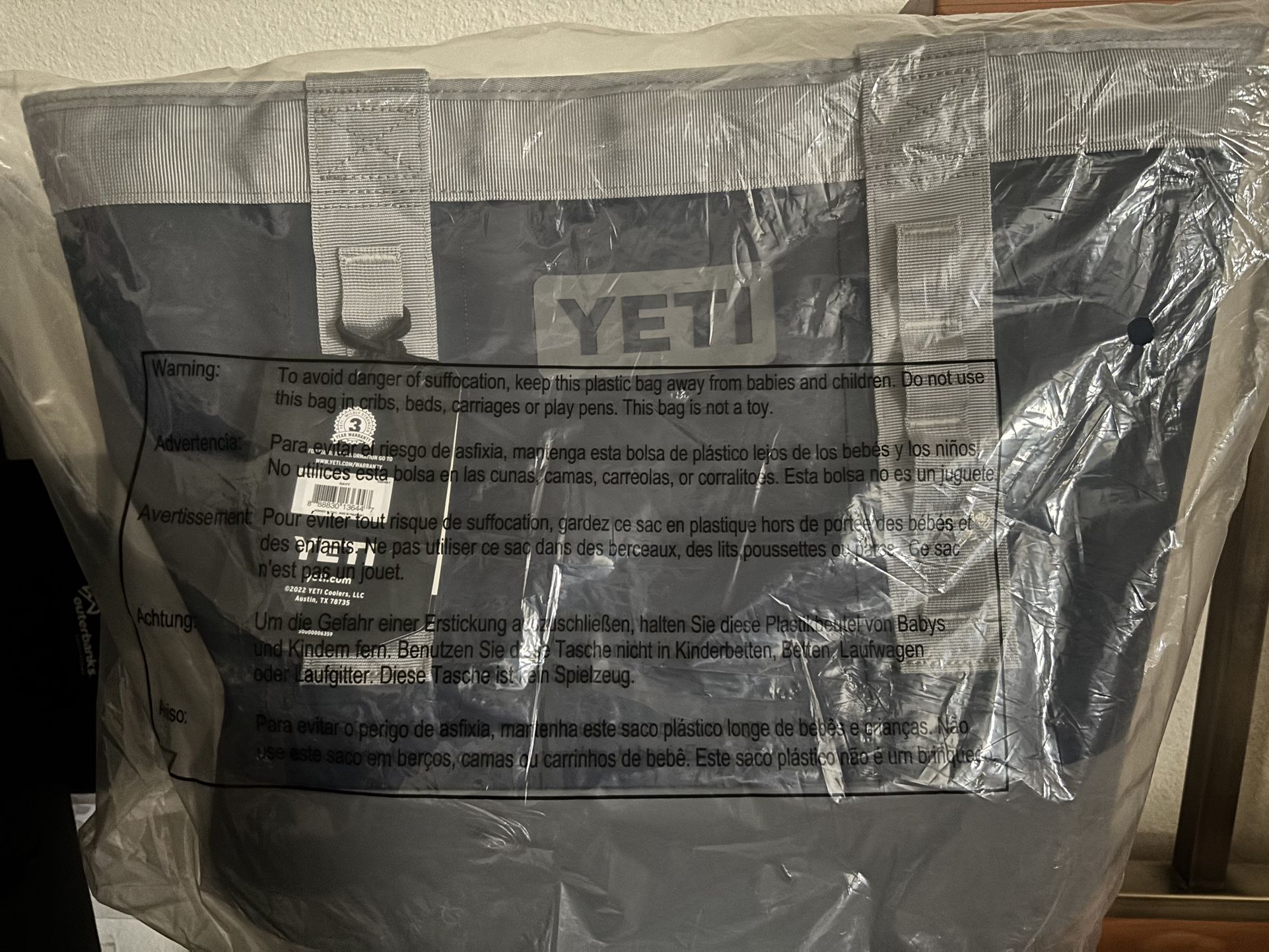 (Navy Color) YETI Camino 35 Carryall with Internal Dividers, All-Purpose Utility, Boat and Beach Tote Bag, Durable, Waterproof