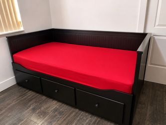 Cama