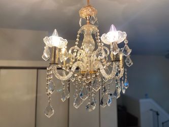 Chandelier and lamps