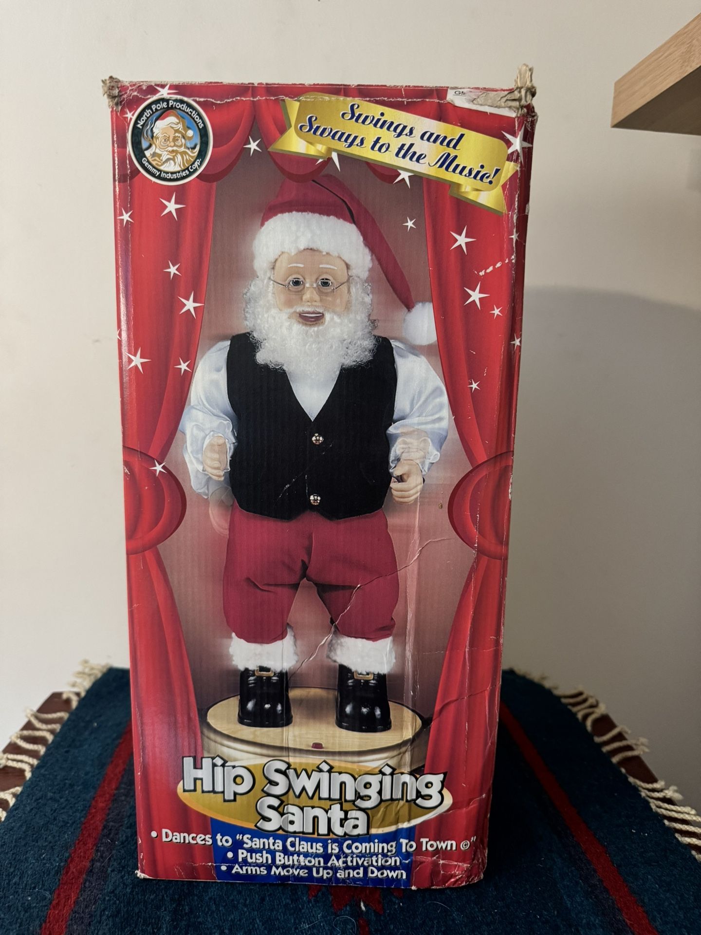 Dancing Musical Santa 