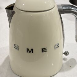 Smeg Electric Kettle