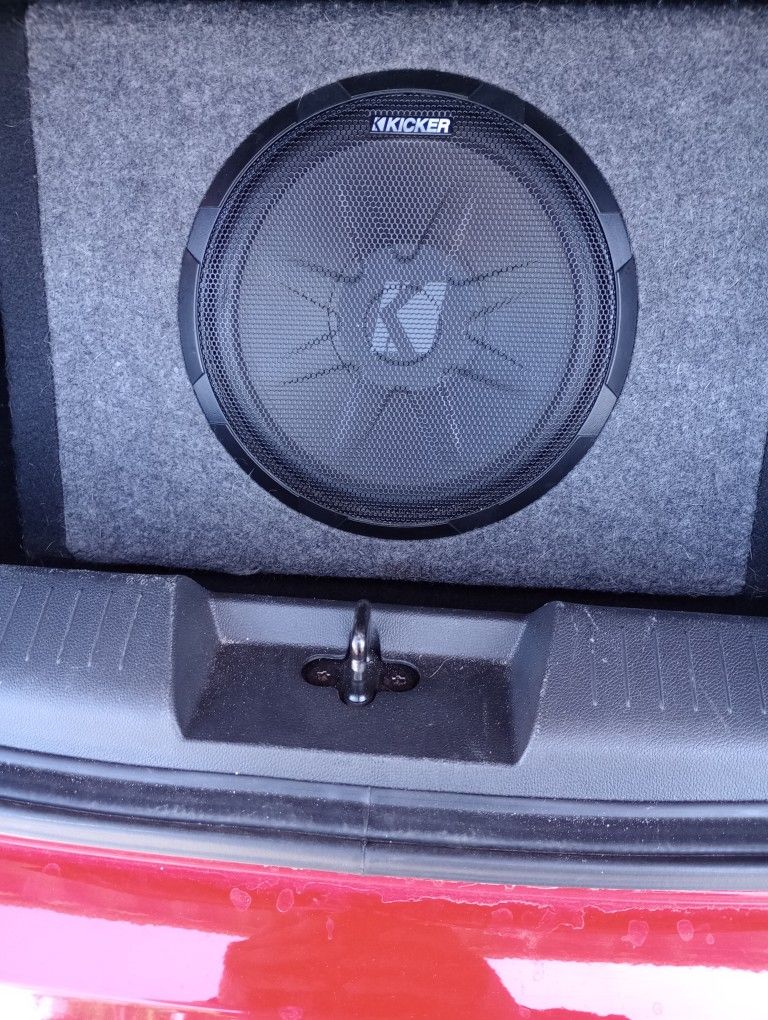 Kicker Sub With Built In Amp for Sale in Gilbert, AZ OfferUp