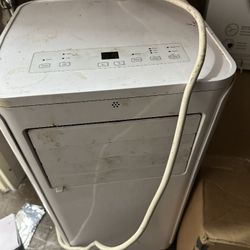 Portable Room Air Conditioner Come Pick Up!!