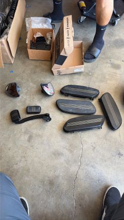 Parts off of 2021 street glide
