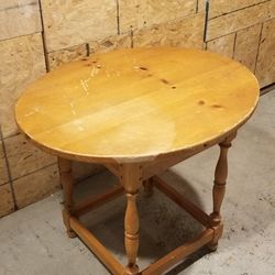 Cute Wooden Round Table