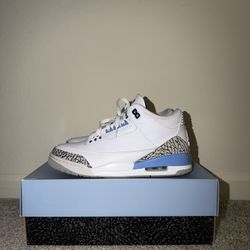 Air Jordan 3 Retro UNC