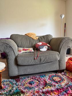 Love seat FREE
