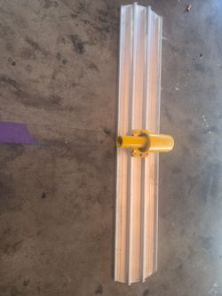 Brand new 48" Garvee bullfloat with rocker and 2 poles