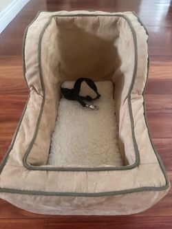 Console car seat for pets