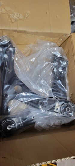 2014----2019 Toyota Corolla  lower control arm with ball joints and bushing