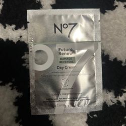 No7 future renew day cream sample