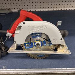 Milwaukee Circular Saw