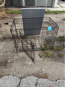 Pet  cage/carrier
