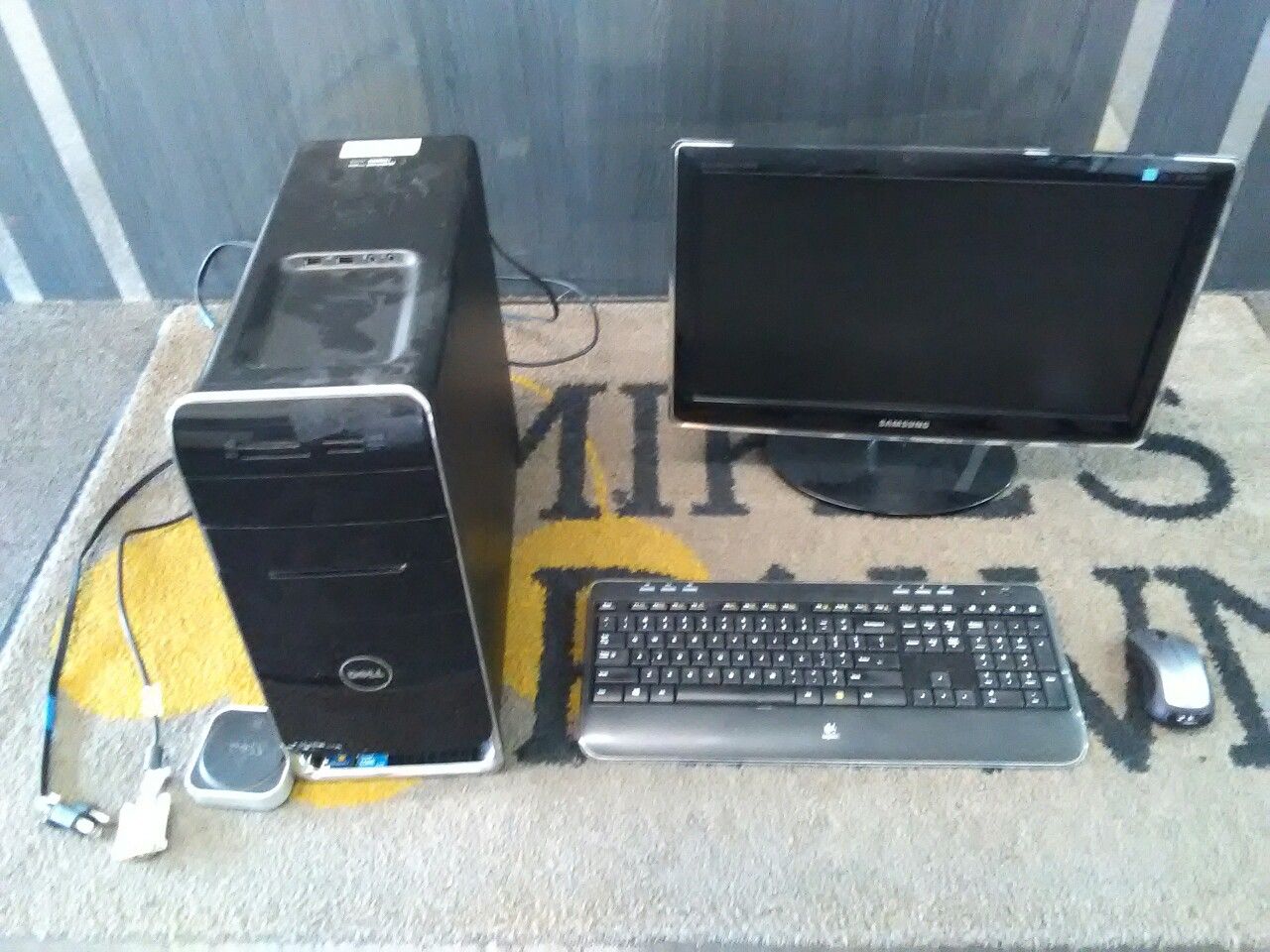 Dell D03M Studio xps desktop pc w/ keyboard and wireless mouse