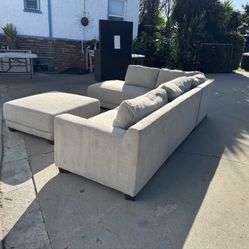 Sectional sofa couch w Ottoman