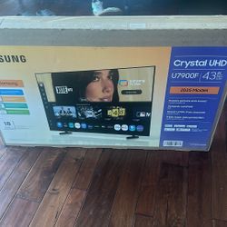 Samsung 43″ Crystal UHD 4K Smart TV – Brand New Sealed