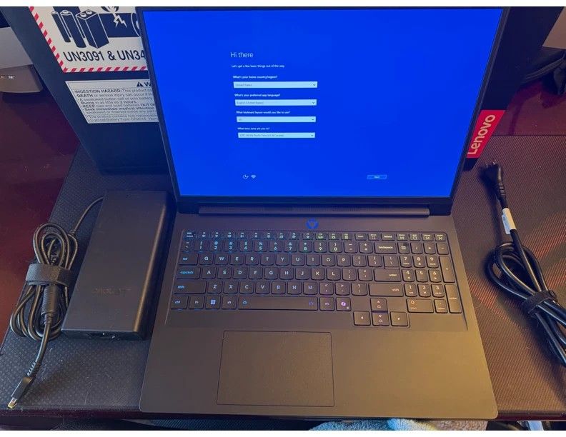 Lenovo Legion Pro 7i Gen 10 OLED Ultra 9 275HX RTX5090 64GB 2TB Gaming Laptop