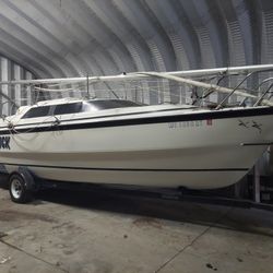 26 Ft McGregor 40 Hp Mercury 2000 With Trailer 7.500